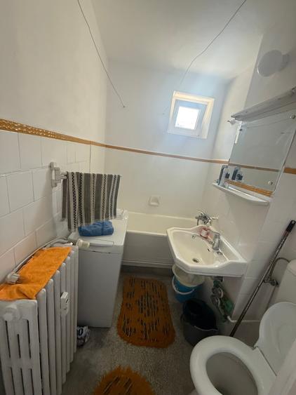 Apartament cu 3 camere decomandat în Domenii