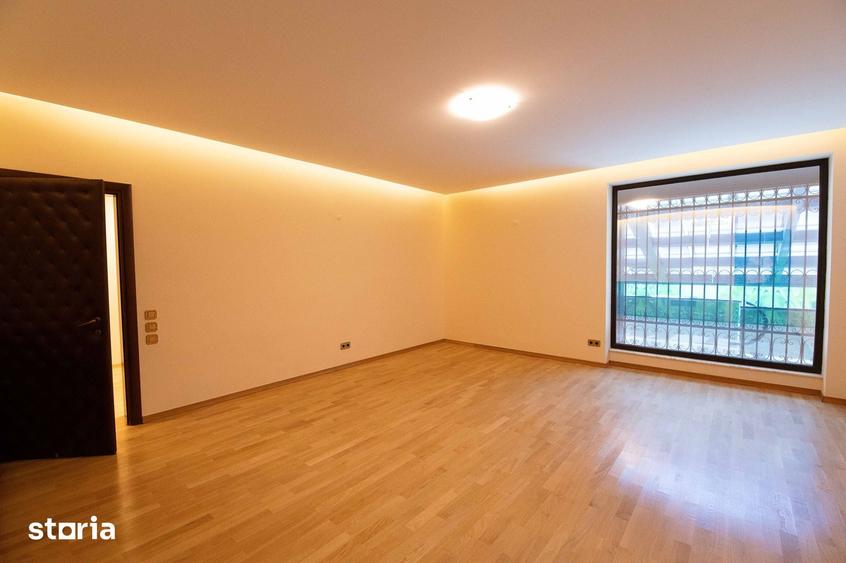 Casă cu Teren 719 Mp în Băneasa