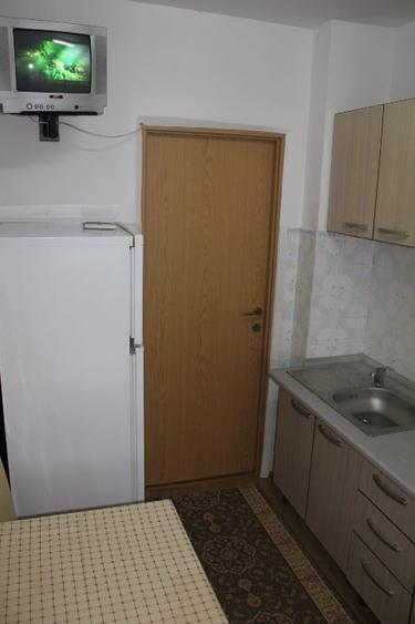 Apartament cu 2 camere decomandat, mobilat în Gorjului