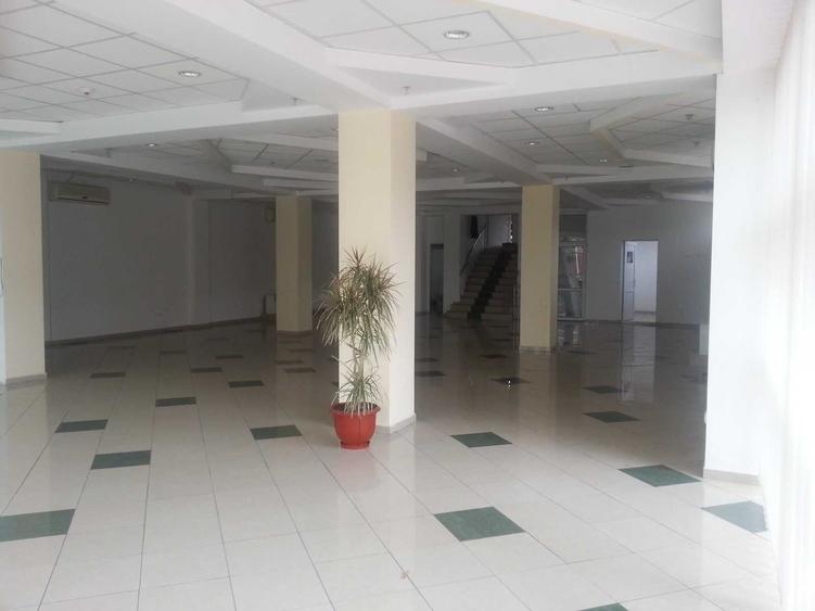 Spațiu comercial, de 190 mp, în Ultracentral