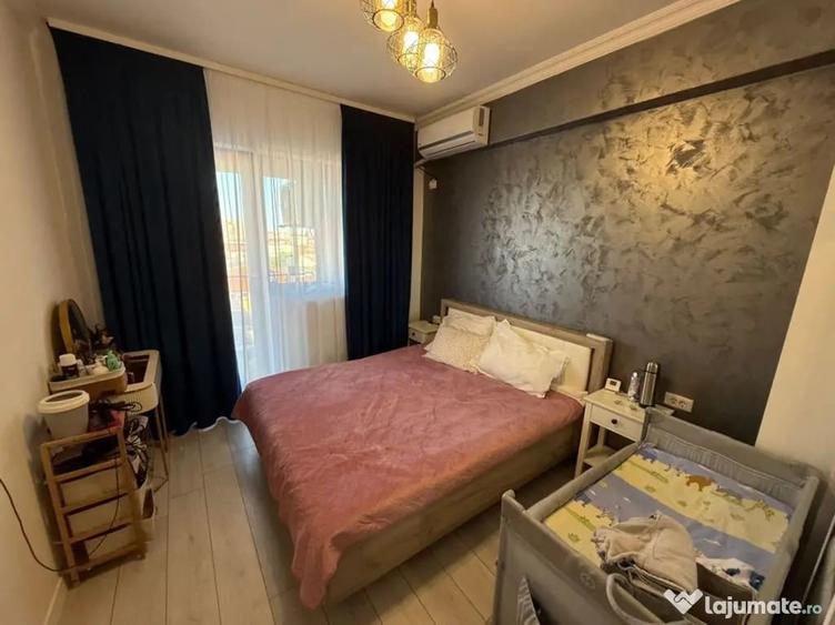 Apartament cu 3 camere decomandat în Energia