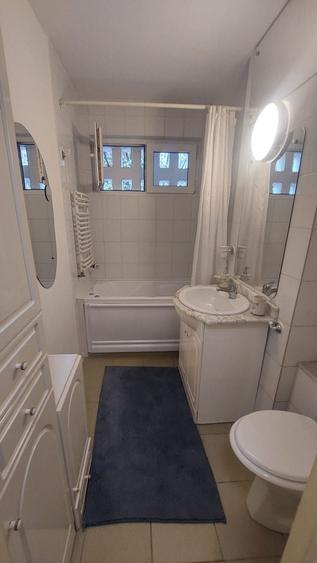 Apartament cu 3 camere semidecomandat, mobilat în Gheorgheni