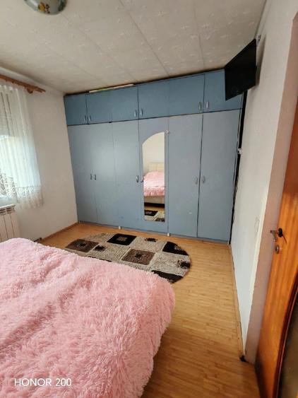 Apartament cu 3 camere decomandat în Uileacu de Criș