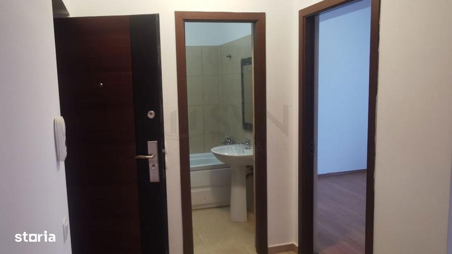 Apartament cu 2 camere semidecomandat în Giurgiului