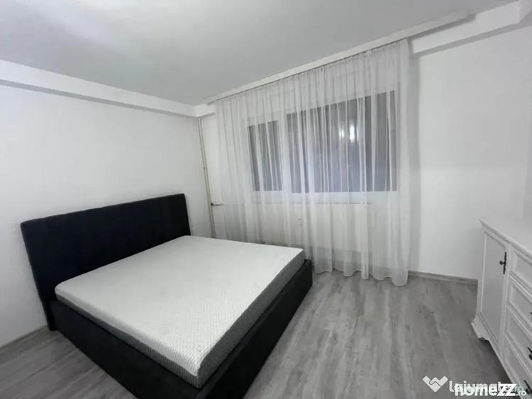 Apartament cu 3 camere semidecomandat în George Enescu