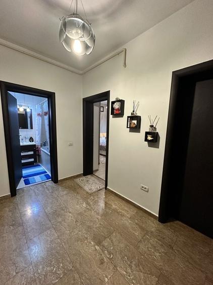 Apartament cu 3 camere de inchiriat si loc de parcare propriu. - 1