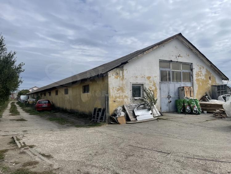 Hala de 736mp cu teren intravilan 1796 mp - Sibiu - 1