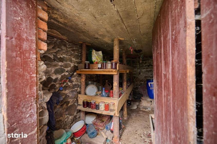 Casa in Leresti, la strada principala, cu rau in spate | teren 831 mp- - 3
