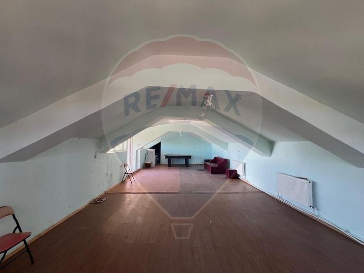 Casă / Vilă cu 5 camere de vânzare - 5