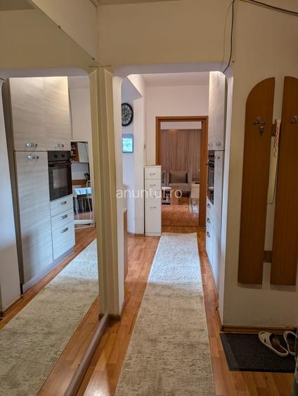Calea Mosilor, 10 min. metrou Obor, apartament 4 camere transformat in 3 Calea Mosilor, 10 min. metrou Obor, apartament 4 camere transformat in 3