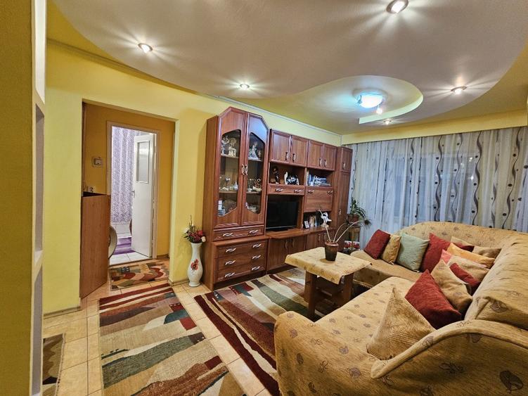 Apartament 4 camere,2 bai,2 balcoane,etaj 2 - 11