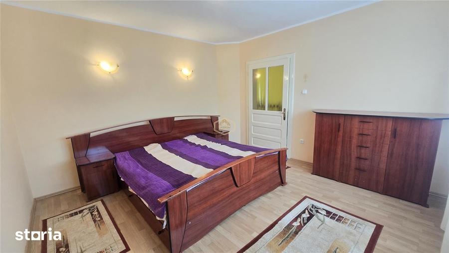 Casă cu 7 camere cu Teren 1384 Mp în Micro 17