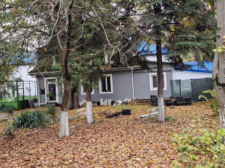 Resita CHIRIE Central, 146 mp. Parter, Etaj 1 - 1