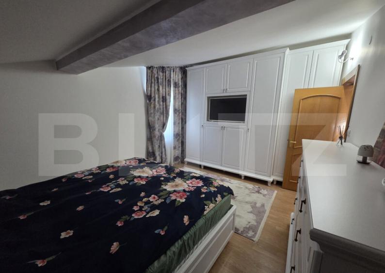 Vila 226 mp utili, curte 277 mp, zona Micro 3 - 6