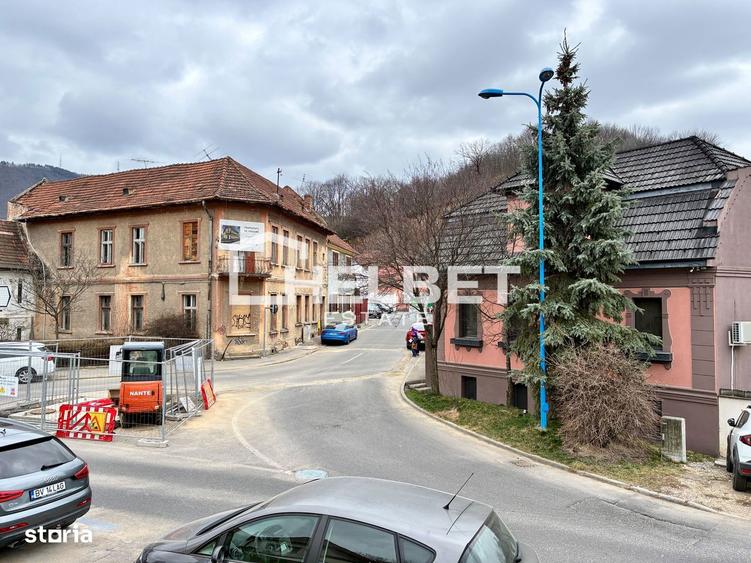 Casa / Centrul Istoric / Teren 280 mp / 5 Camere - 1