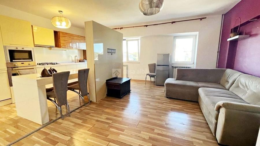 Independentei - vis-a-vis UMF, 3 camere mobilat si utilat - 4