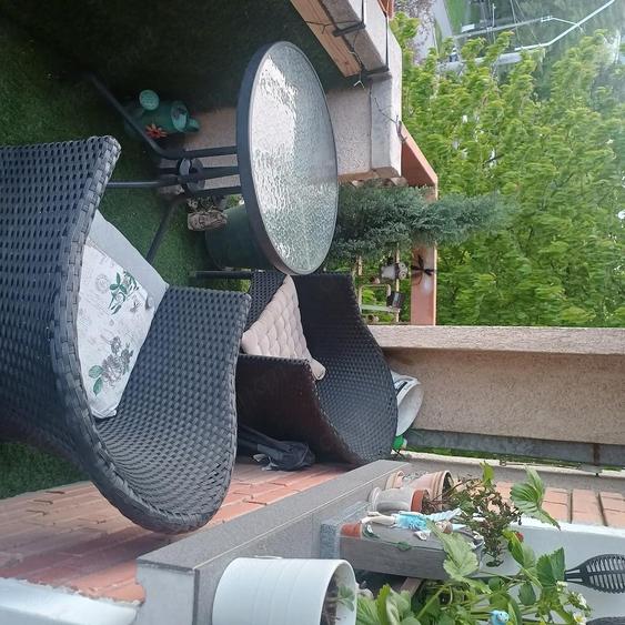 Vand apartament cu 4 camere - 1