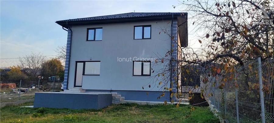 Casa 5 camere Visan Bucium,500 mp teren,Incalz. pard,0% Comision Casa 5 camere Visan Bucium,500 mp teren,Incalz. pard,0% Comision