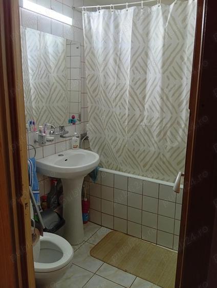 Apartament 3 camere decomandat Lacul Tei - 8