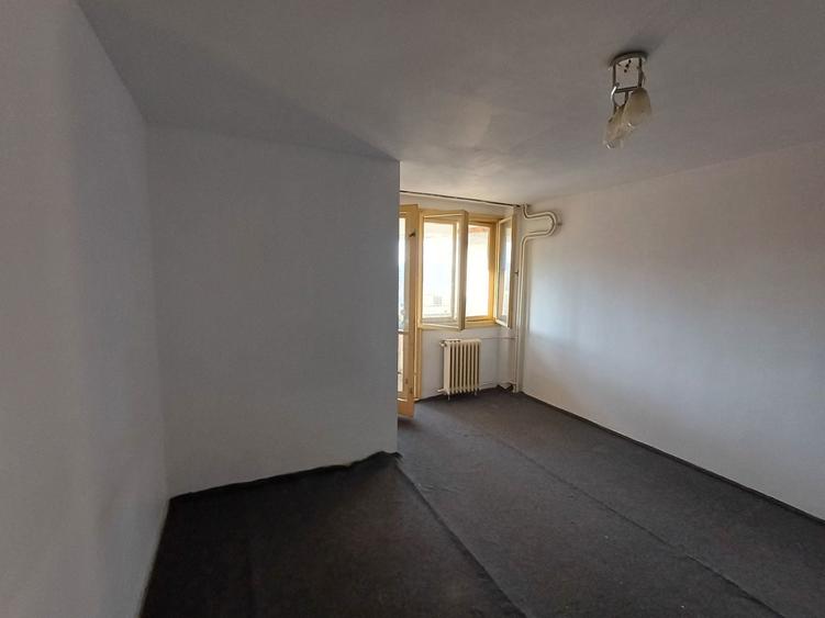 Garaoniera de vanzare - 4