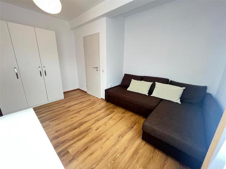 Apartament modern 3 camere 2 bai terasa si parcare zona Brana - 8
