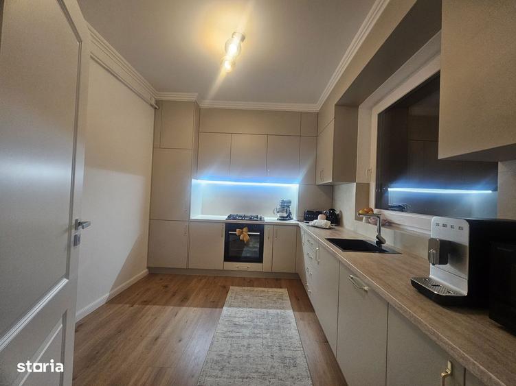 Inchiriez apartament cu 4 camere, terasa generoasa, mobilat si utilat - 2
