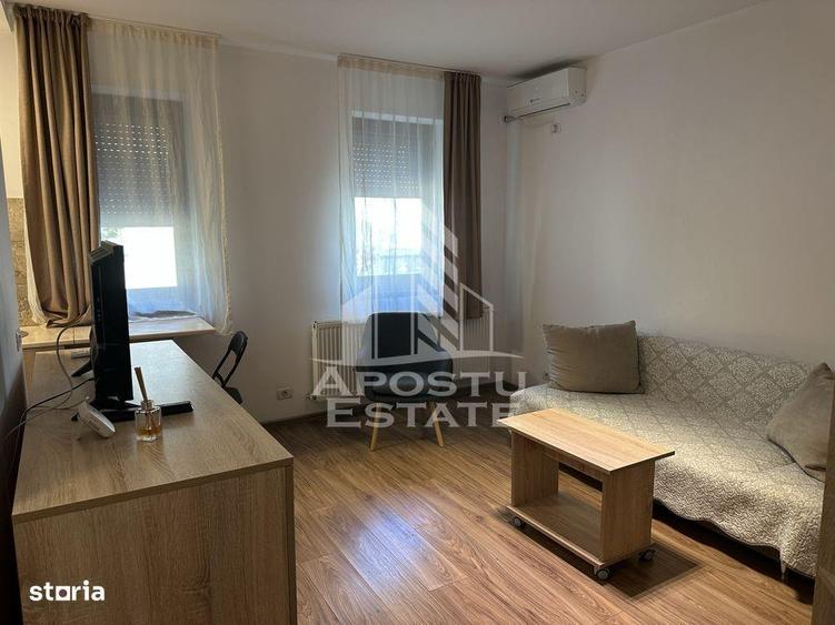 Apartament cu o camera, Centala proprie, Loc de parcare,Zona Giroculu1 - 2
