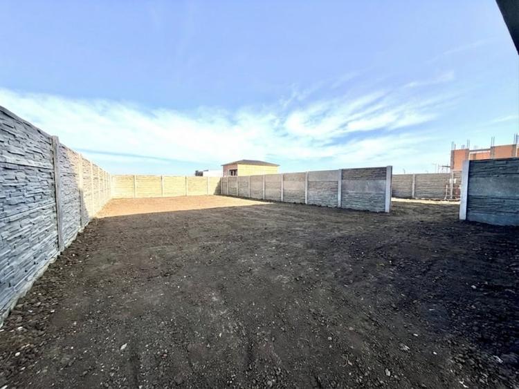 Duplex 5 camere - 365 mp teren - Asfalt - Pozitie ideala Mosnita - 2