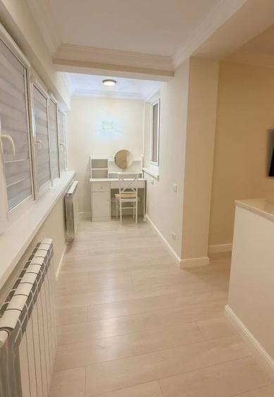 Apartament cu 3 camere decomandat, mobilat în Gorjului
