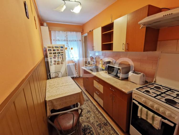 Apartament decomandat cu 2 camere si pivnita - mobilat si utilat - 7