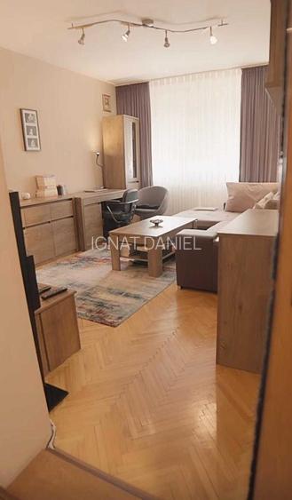 Apartament cu 3 camere, decomandat, etaj 9/10, zona Podu Ros