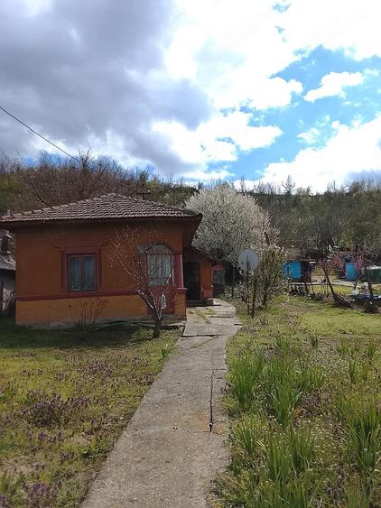 Casa de vanzare batraneasca - 4