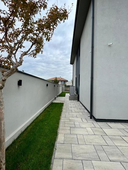 Casa individuala cu 6 camere, zona Parfumului. Comision 0 - 7