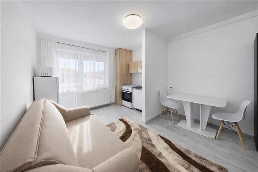 Garsoniera practica,Central: vis-a-vis de Universitatea Transilvania,Brasov - 1