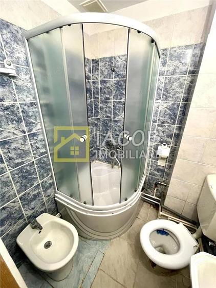 Apartament, str. Bicaz, 3 camere decomandate, etaj 1 - 7