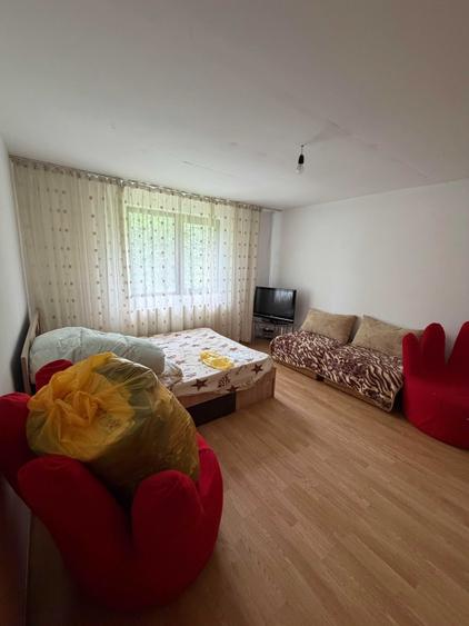 Casă cu 4 camere în Mărgineanu