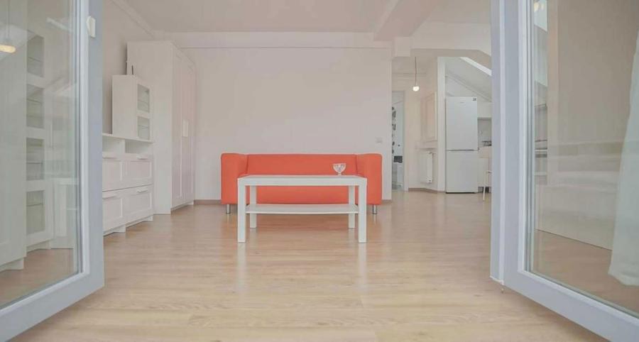 Inchiriez studio central, strada Traian 21, constructie 2016 - 3