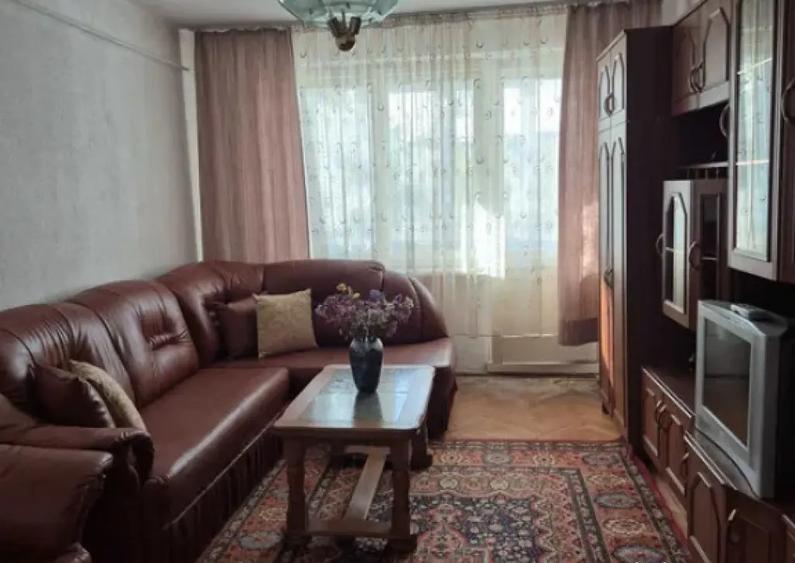 Apartament Cu 3 Camere Decomandate Zona Marasesti - 1