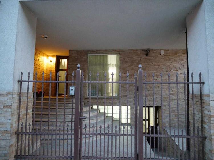 Casa de vanzare, Suceava, 257 mp, P+I+M+demisol - 4