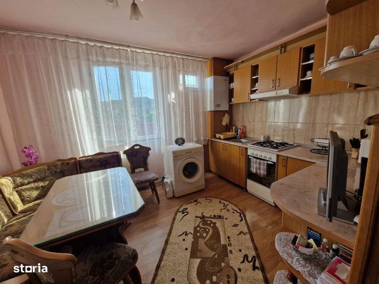 Apartament de 3 camere, decomandat, 66 mp., zona Sens. - 1