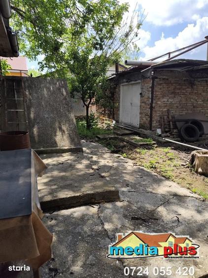 Casa cu teren 1374 mp in vatra veche a comunei Vanatori 56.000 Euro - 4