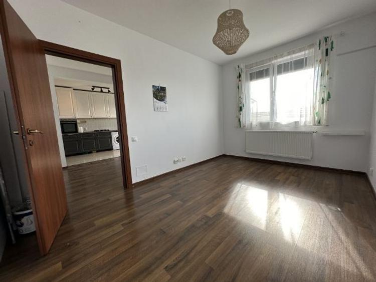 Apartament cu 3 camere semidecomandat în Prelungirea Ghencea - 8