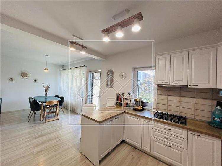 Casa de vanzare in Selimbar - 160 mp utili - mobilata si utilata - 1