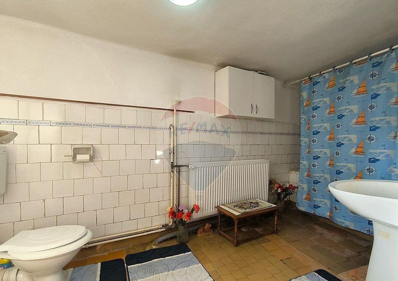 Casa 3 camere si 1400 mp teren in Brateiu - jud. Sibiu - 7