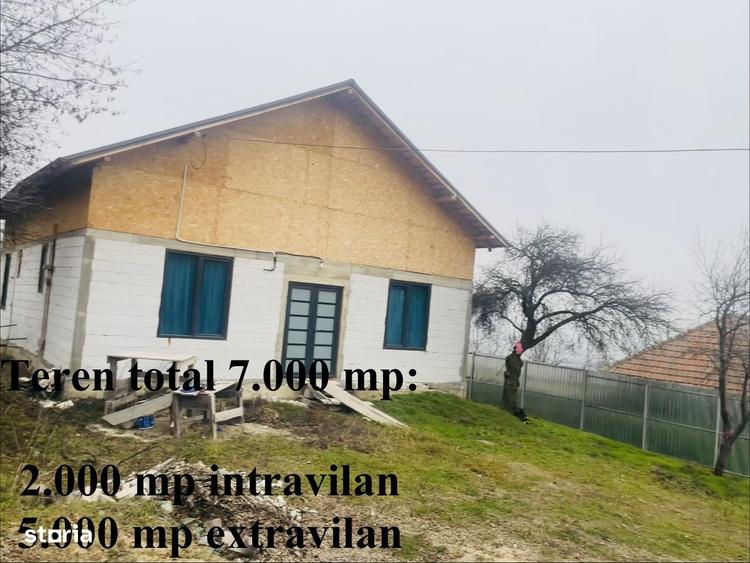 Casă cu 4 camere cu Canalizare în Scărișoara