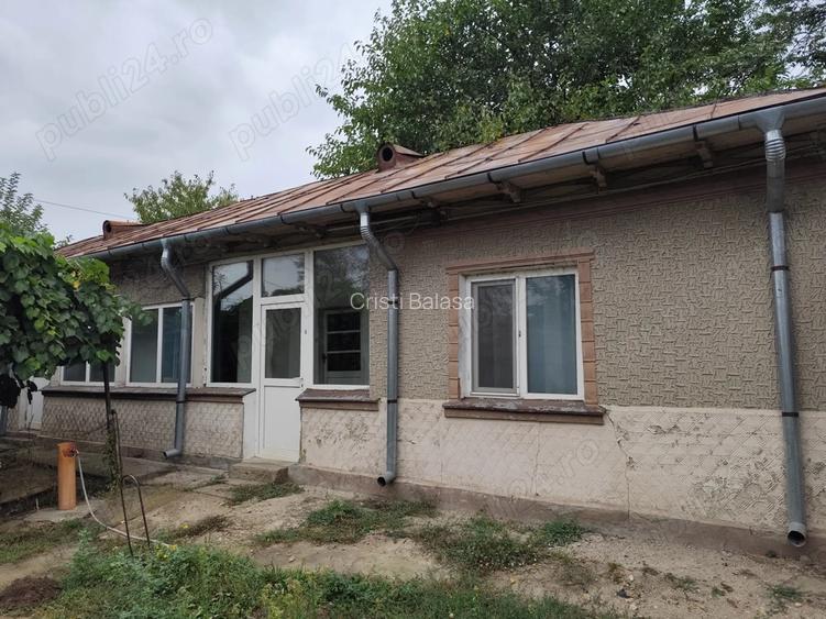 Casa ?i teren 2500 mp+ teren agricol 3000 mp in comuna Ciocane?ti CL