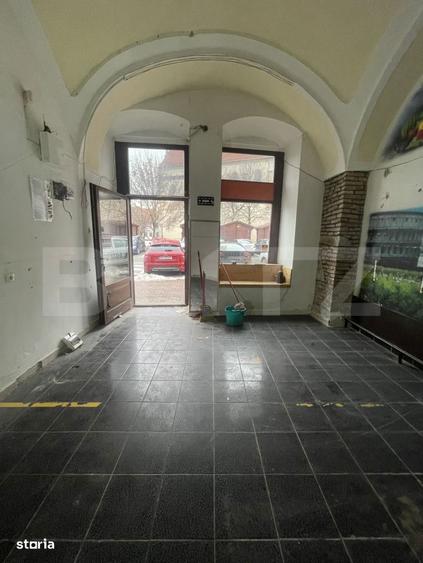Spatiu comercial de vanzare, 56 mp, in Piata Centrala zona premium - 5