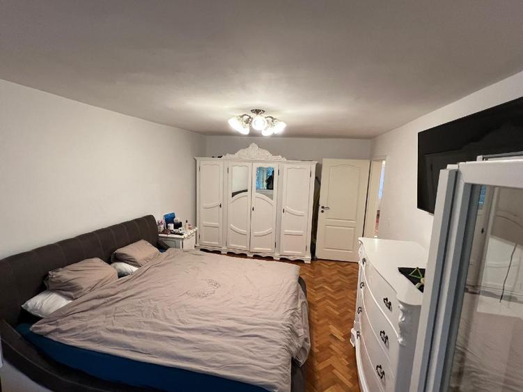Proprietar vand ap cu 3 camere - 4