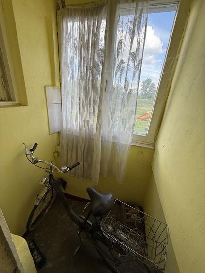 Ofer spre vanzare Garsoniera la etajul 1 zona Ostrovului nr 11 - 6