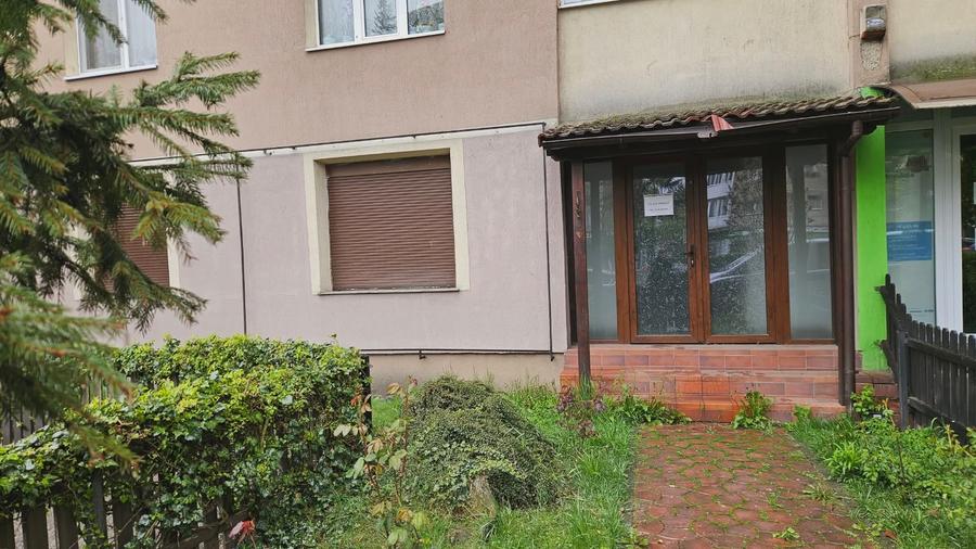 Apartament 3 camere Calea Bucuresti ,acces stradal 137000 Euro - 1